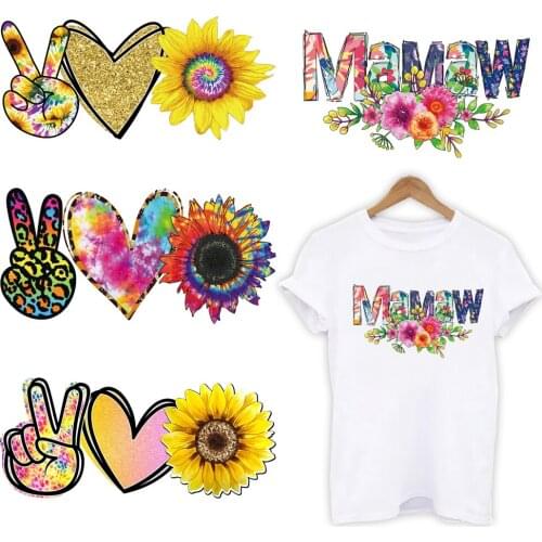 DIY Cartoon Mom And Baby Heat Transfer Sticker For Vogue Girl Clothing Patch 1 Piece. T04