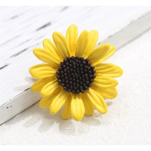 Yellow Enamel Pin Sunflower Brooches Corsage Daisy Clothes Accessories For Women Scarf Buckle Sweater Sun Flower Brooch Jewelry