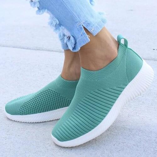 Stretch Fabric Female Shoes Woman Fashion Vulcanize Shoes Sneakers Women Slip On Tenis Feminino Women Casual Shoes Plus Size 43