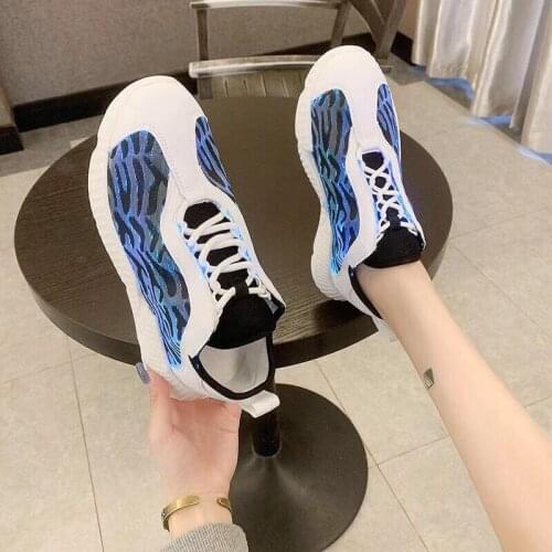 Nice New Womens Colors Kid Luminous Sneakers Glowing USB Charge LED Shoes Girls Footwear LED Nightclub Bar Disco Party Vogue