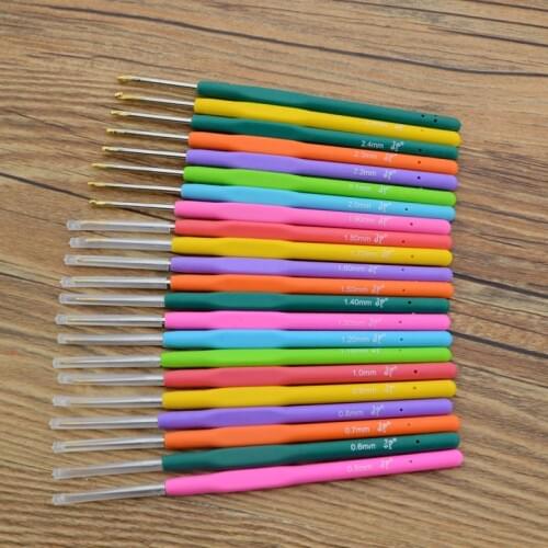 DIY Craft Tools Multicolor Knitting Needles Soft Grip With Ergonomic Handle Crochet Hook Yarn Weave Crochet Needles Sewing Tools