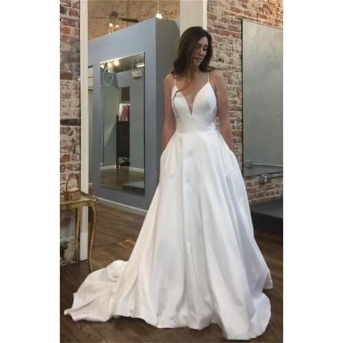 2020 New Satin Sleeveless Backless Wedding Dresses Spaghetti Straps V-Neck A-Line Bridal Gowns Wedding Gowns vestido de noiva