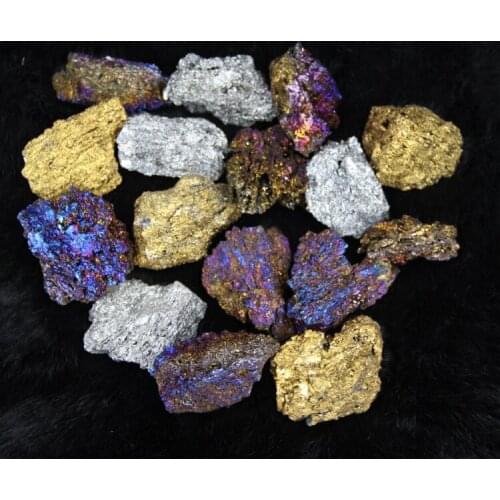 1Box Druzy Crystal Geode Pendant Tianium Quartz Gems Stone Beads Mixed color 32pcs/box Druzy Crystal Geode Hole Pendant Necklace