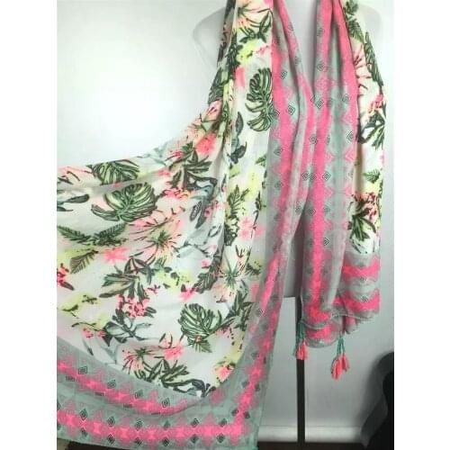 2015 Newest Hot Pink Leaf Printed Scarf Women Geometry Viscose Tassel Scarf 5pcs/lot