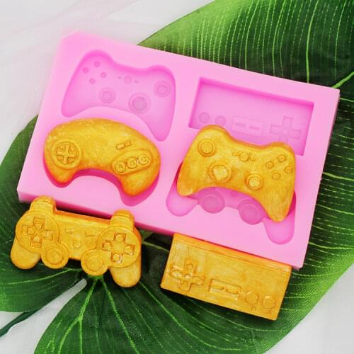 P1247 silicone mold DIY game console handle remote control cartoon mini chocolate mould frosted keychain