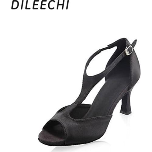 DILEECHI Women's Shoes With A Strap