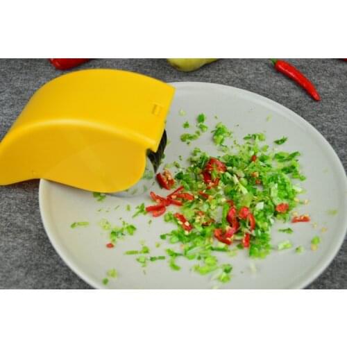 Kitchen Gadget Tool Vegetable Chopper Rolling Blade Mincer Scallion Cutter Chinese Green Onion Knife for Chili