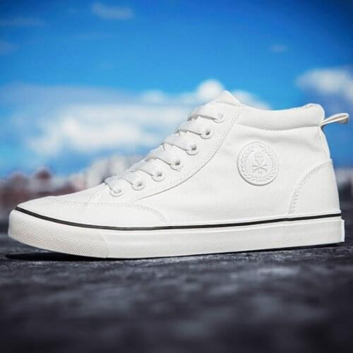 New Men Casual Canvas Shoes Summer Fashion Men Solid color Sneakers Mens Flats Slip Lace-Up High Top Shoes Male Footwear D8-34