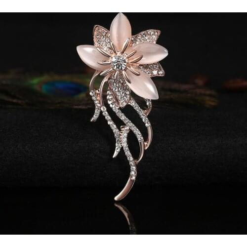 2021 Fashion Charm Jewelry Opal Brooches Pins Jewelry for Women Accessories Vintage Wedding Crystal Flower Brooch