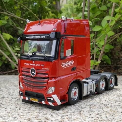 MP4 1:32 Scale Trailer Head Alloy Truck Model Adult Collection Souvenir Ornaments Display Vehicle Decoration Toys Christmas Gift