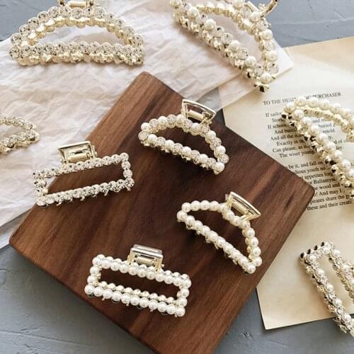 Fashion Hot Korean Luxury Pearl Rhinestone Hair Claw Crabs Clips Hair Claws Rhinestone Hairpin Hair Clip Accessories Women D2535