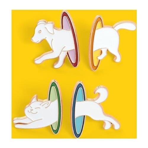 2Pcs/Set Custom Cartoon Dog Cat Planet Jump Enamel Pin Brooch Bag Denim Metal Lapel Pin Badge Animal Jewelry Gift For Friends