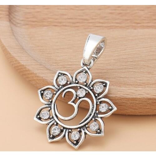 10pcs/Lot Tibetan Silver Hindu OM AUM Yoga Lotus Flower & Crystal Rhinestone Charms Pendants for Necklace Jewelry Making