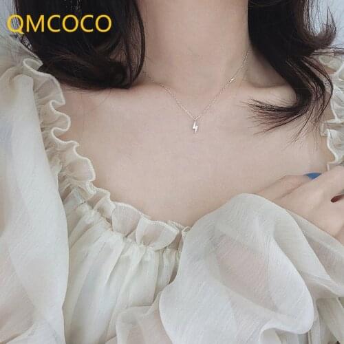 INS Style Lightning Shape Pendant Necklace Delicate Fashion Design Simple Collarbone Chain Neck Accessories For Woman Party Gift
