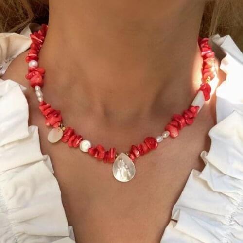 Exquisite red crystal stones short necklace handmade beaded jewelry natural pearl with 2021 fashion trend accessories wholesale