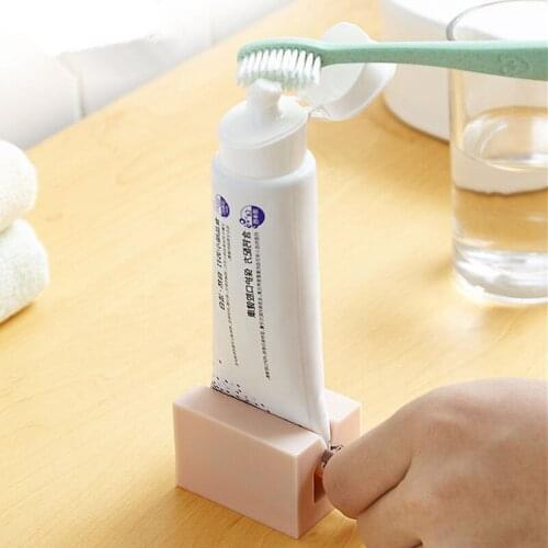 1Pcs Home Plastic Toothpaste Squeezer Artifact Rolling Holder Toothpaste Device Lazy Bathroom Supplies Tooth Cleaning Accessory