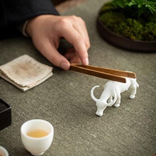 Mini Handmade White Porcelain Animal Cow Lucky Decoration Chinese Office Study Table Decorations Small Ornament Kung Fu Tea Set