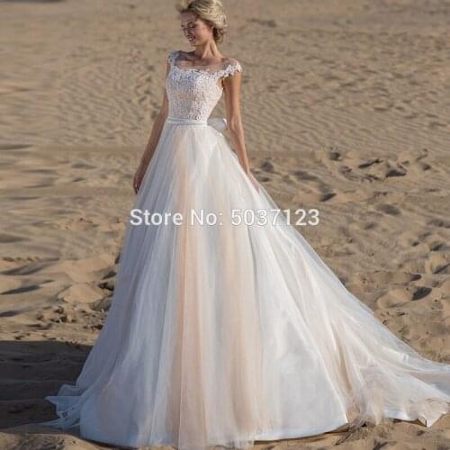 Boho A Line Tulle Wedding Dresses Lace Appliques Button Illusion Vestido De Noiva Bridal Gown Scoop Cap Sleeves Sweep Train 2021