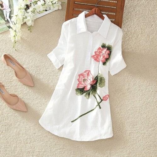 2021 Plus Size Spring Autumn Women Cotton Linen Floral Embroidery Blouse Women Loose Shirts Vintage Boho Blouse Female Tops Q509
