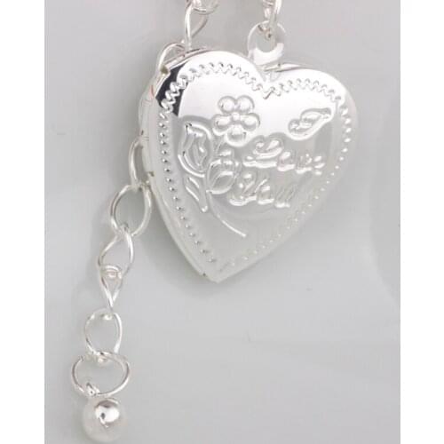 N127 Fashion delicate jewelry real item show delicate flower love locket pendant necklace