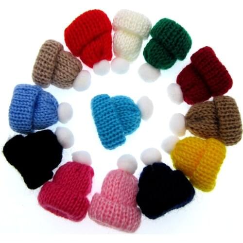 10Pcs Random Handmade Small Knitting Yarn Hat For Craft Supplies DIY Knitting Toy Dolls Decorative Accessories Garment