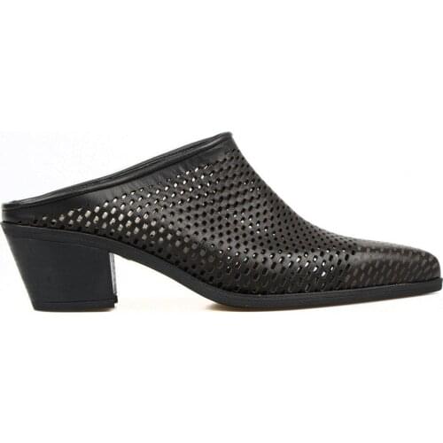 FootCourt Women's Flip Flops