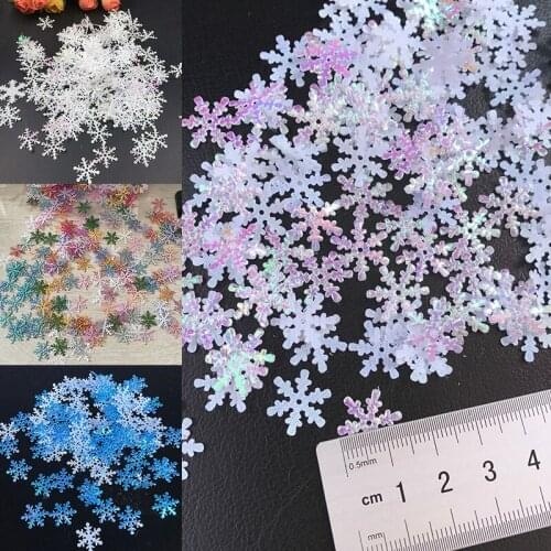 300Pcs/Pack Artificial Snowflakes New Christmas Tree Snowflakes Hanging Decor Home Xmas Party Living Room Window Decor Ornaments