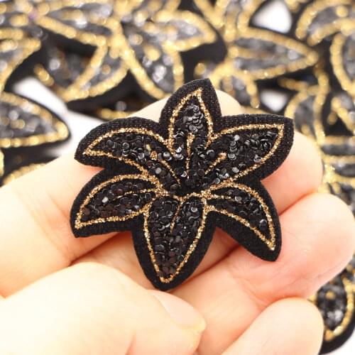 4CM 10Pcs Leaves Sequin Patches for Clothing Iron On Stickers for Clothing Sewing Applique For Diy Handmade Craft With Glue