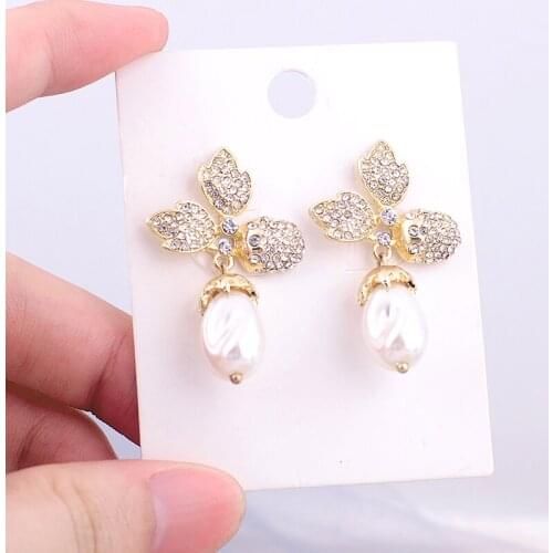 Simple Design Cute Korean Earring For Women Handmade 2 Coloe Crystal/Acrylic Oak Earring Handmade Charming Date Gift Jewelry