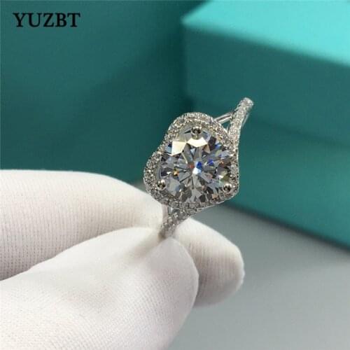 YUZBT 18K White Gold Plated2 Carat Excellent Cut Diamond Test Past Gemstone Heart Wedding Ring D Color Moissanite Jewelry Gift
