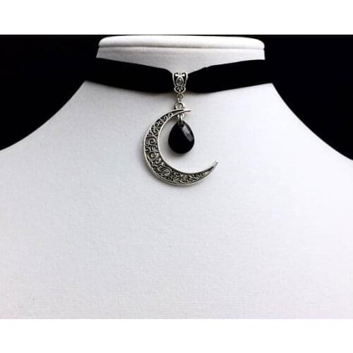 Velvet Collar, Moon with Black Crystal Pendant, Gothic Jewelry, Celestial Jewelry, Fashionable and Glamorous Gifts for Ladies