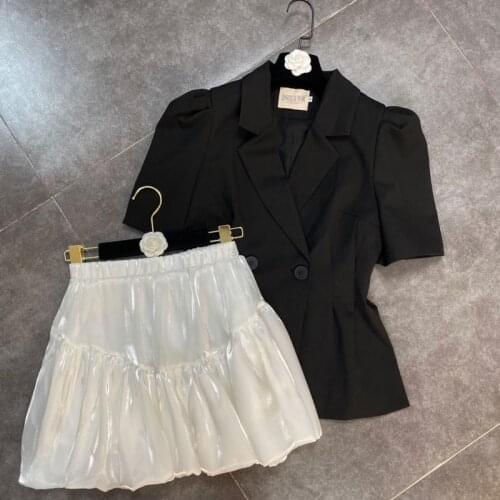 FABPOP 2021 Half Puff Sleeve Double Breasted Buttons Slim Blazer Short Mini Ball Gown Pleated Skirt Two Piece Set GB446