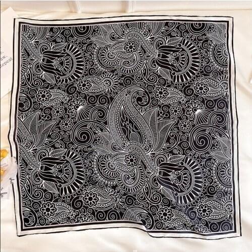 Paisley Silk Designer Scarf Shawl Square Scarf Bandana 90*90cm Silk Scarf Hand Rolled Edges Foulard Satin Designer Head Scarves