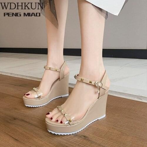 2021 Summer New Arrival Women Brand Design High Platform Sandal Lady Wedges Shoes with Studs Embellished 35-40