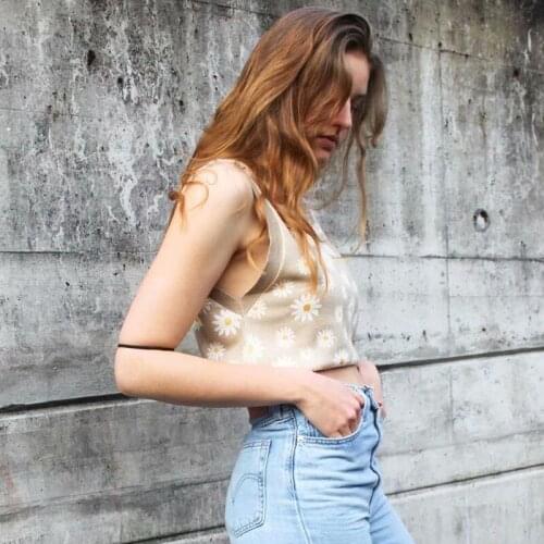 ZXQJ Vintage Women Sweet Floral Vest Sweater 2021 Summer Fashion Ladies Bomb Knitted Jacquard Knitwear Girls Chic Top Cute