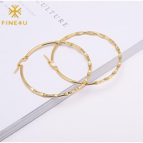 FINE4U E226 Notch Design on Hoops Surface Stainless Steel Hypoallergenic Dainty Flattened Hoop Earrings
