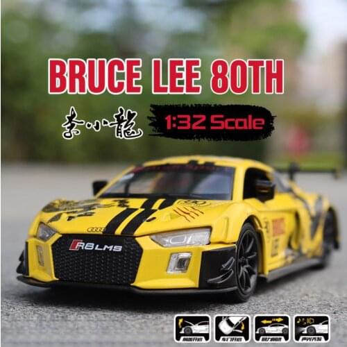 1:32 scale diecast sport car audis R8 LMS Bruce Lee 80th anniversary of birth metal model with light sound pull back vehicle toy