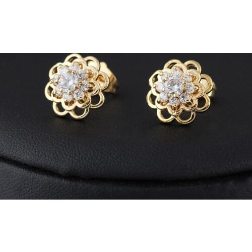 Love & Annie Trendy Flower Stud Earrings Elegant Gold Color Zircon Earrings Women Girls Fashion Gift