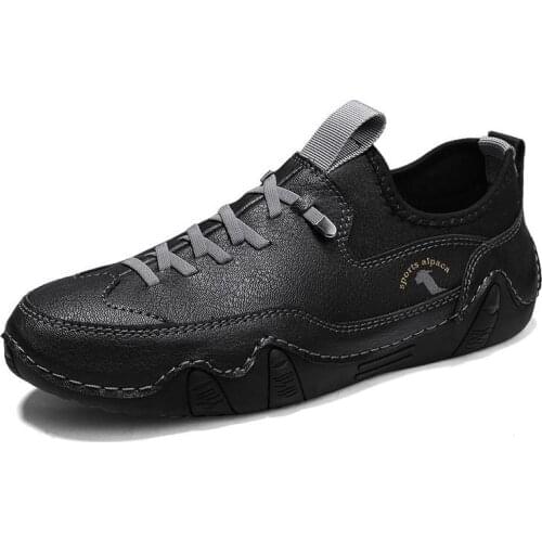 Man Casual Shoes Fashion Leather Flats Slip On Outdoor Shoes Handmade Leisure Loafers Waterproof Driving Shoes Comfortable Black