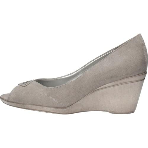 MARY COLLECTION Suede Pumps