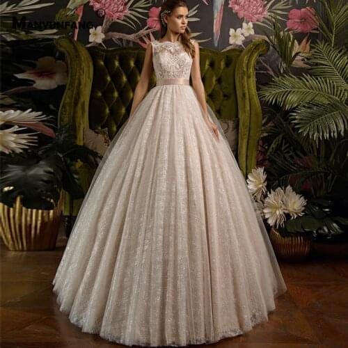 Custom Made Sleeveless Embroidery Appliques Tulle Court Train Bridal Ball Gown High-End Backless O-Neck Bow Wedding Dress