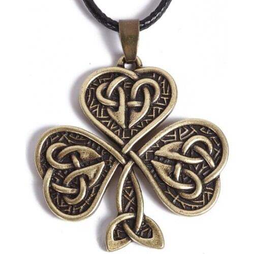 Vintage Keltic Knot Clover Pendant Irish Kont Clover Amulet Lucky Necklace