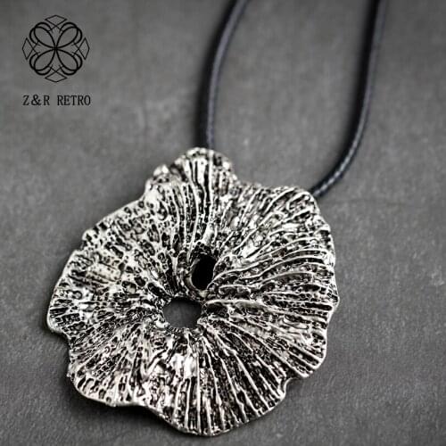 Vintage Flower Pendants Long Necklace For Women Necklaces Plant Jewelry Choker Suspension Jewellery Black Rope Chain Alloy 2021