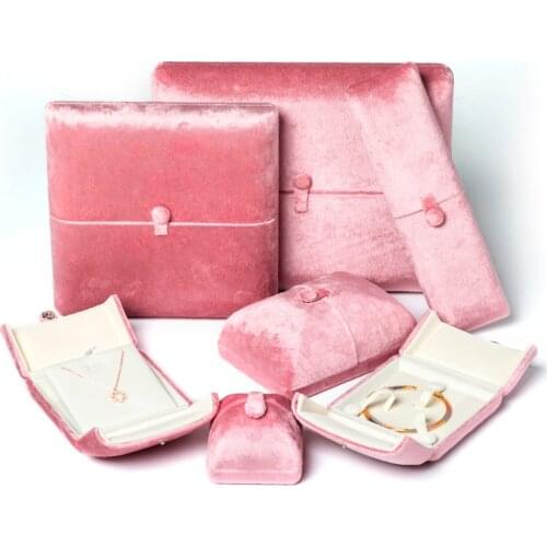 Exquisite hot-selling yurt high-grade flannel can be customized fashion ring pendant necklace box jewelry jewelry box