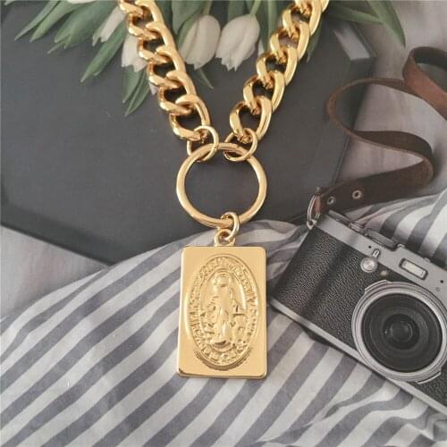 Trendy Gold Color Plating Engraved Square Pendant Necklace For Women Girl Elegant Gorgeous Chic Casual Jewelry Accessory