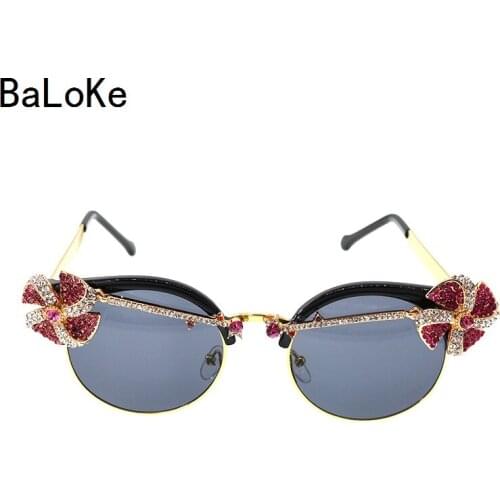 Retro European Style Brand Designer Ladies Carved Sunglasses Exaggerated Party Sun Glasses Women Charm Eyewear Decoration