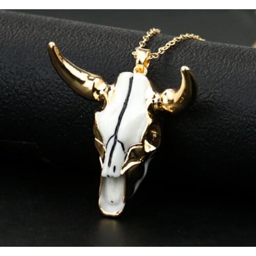 Trend Gold Horn Cow Bull Head Necklace Long Sweater Chain Resin Ox Amulet Pendant Women Men Cowboy Indian Ethnic Jewelry Gift