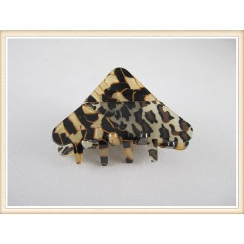 Korean version of the simple large acrylic leopard hair caught hairpin hair fixed gripper claw clip