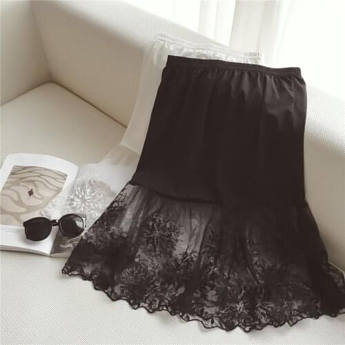 Korean Autumn and Winter Lace Stitching Embroidery High-waist BlackElastic Waist Base Liner Skirt