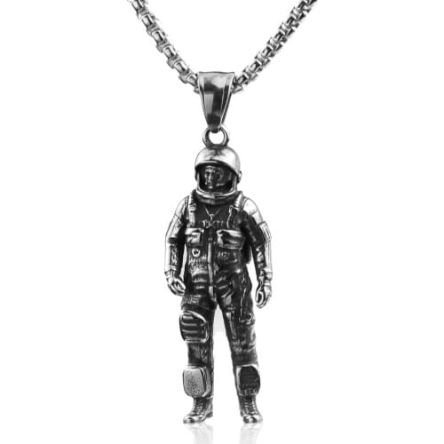 NEW Fashion 3D Astronaut Pendant Necklace Galaxy Universe Spaceman Retro 316L Stainless Steel Men Hip Hop Necklace
